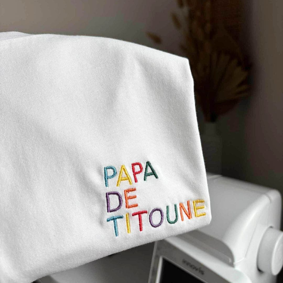 Broderie colorée texte au choix